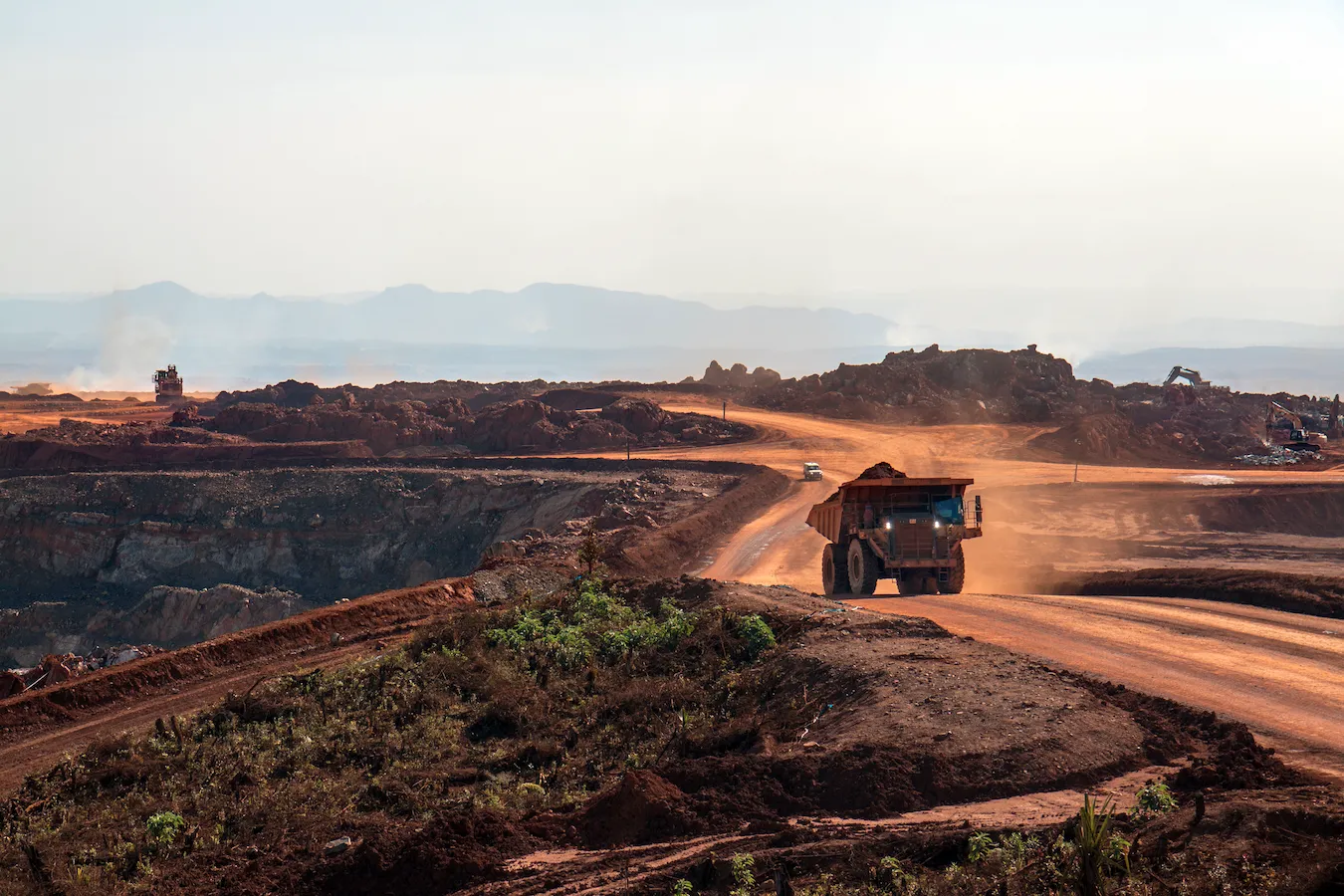 dump-truck-pit-mine